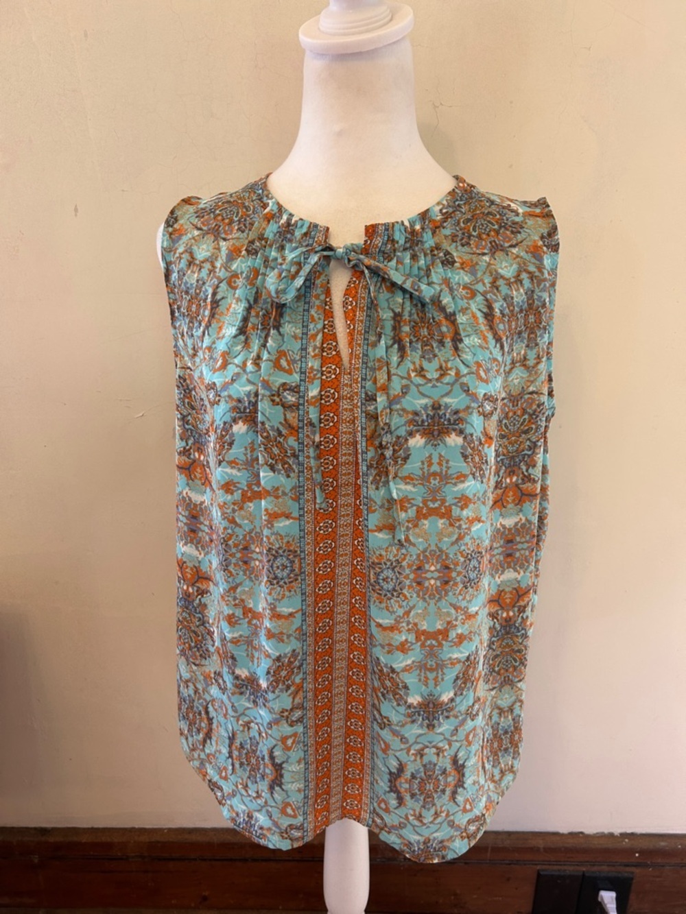 Violet + Claire Sleeveless Tie-Neck Printed Tank Top - Aqua & Rust Size M EUC